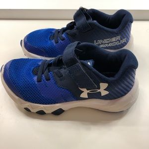 Boys Under Armour Sneakers Size 11 kids.